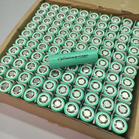 CAJA DE 100 UNIDADES PILA 18650 EVE INR18650-33V 3100MAH 10A